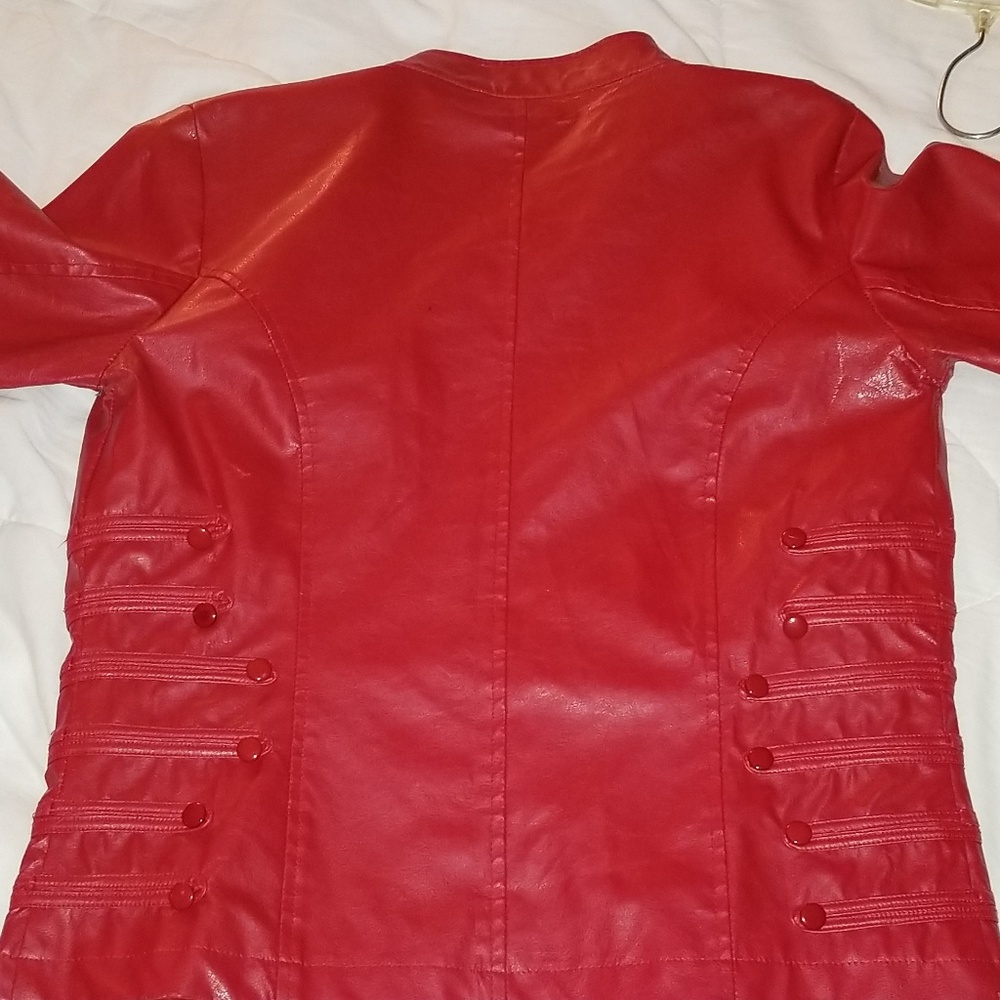 Red Jacket - Picture 4 of 8